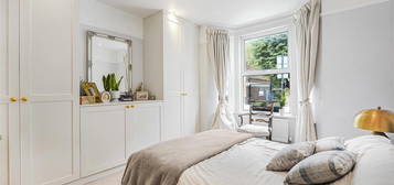 Flat for sale in Estcourt Road, London SW6