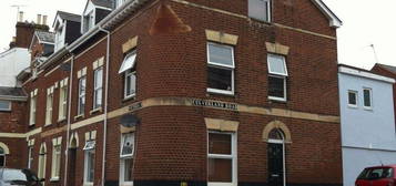 5 bed terraced house to rent