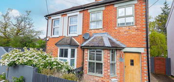 2 bedroom semi-detached house for sale