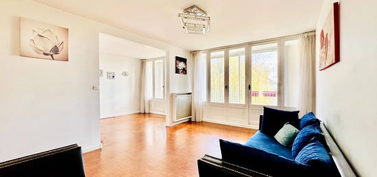 Appartement  à vendre, 4 pièces, 2 chambres, 77 m²