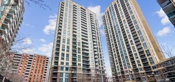 902 - 5 MICHAEL POWER PLACE, Toronto (Islington-City Centre West), Ontario