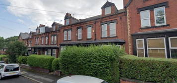 8 bedroom terraced house