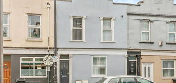 Flat for sale in North Street, Bedminster, Bristol, Somerset BS3