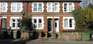 5 bedroom terraced house to rent