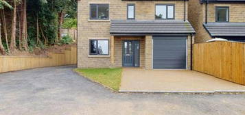 4 bedroom detached house