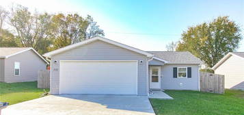 108 E  Jackson St, Sedalia, MO 65301