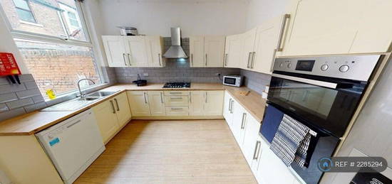 9 bedroom terraced house