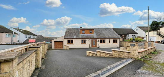 6 bedroom detached bungalow for sale