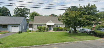 61 Prospect St, Caldwell, NJ 07006