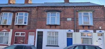 Terraced house to rent in Paget Road, Leicester LE3