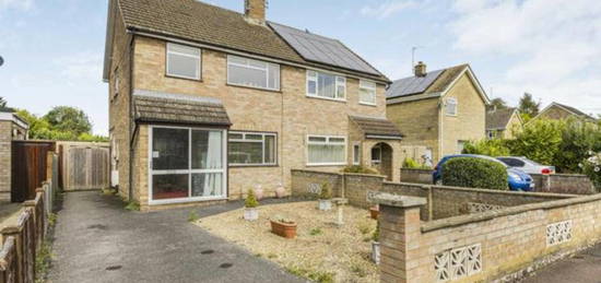 3 bedroom semi-detached house for sale