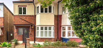 Flat for sale in Balfour Avenue, London W7