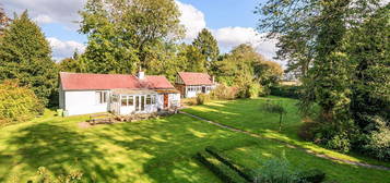 2 bed detached bungalow for sale