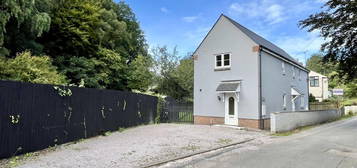 3 bed detached house for sale