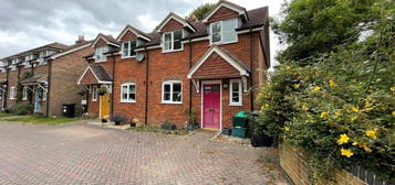 3 bedroom semi-detached house to rent