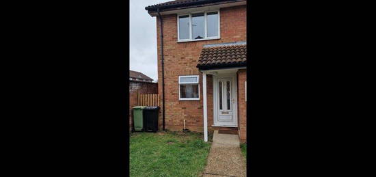 2 bed end terrace house to rent