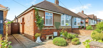 2 bed semi-detached bungalow for sale