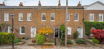 Terraced house to rent in Adelaide Square, Windsor SL4