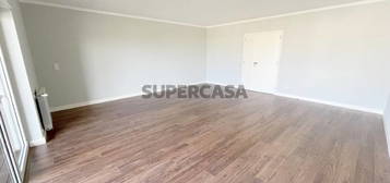 Apartamento T3 Novo Vista de Mar Parqueamento