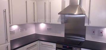 2 bed flat to rent