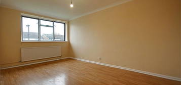 2 bed maisonette to rent