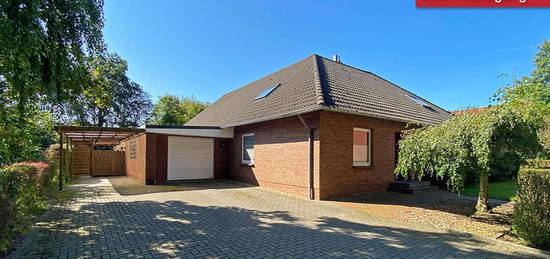 Gepflegte Oberwohnung mit Balkon und Carport