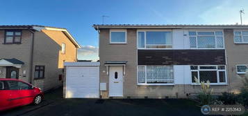 3 bedroom semi-detached house