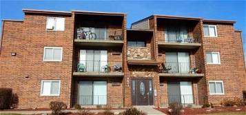 9840 W 153rd St Apt 1NW, Orland Park, IL 60462