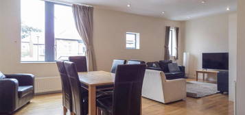 4 bedroom flat to rent