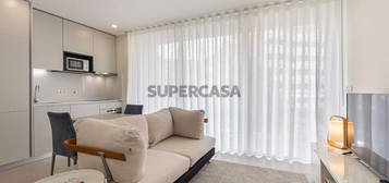 Apartamento T1 em Empreendimento no Polo Universitário.