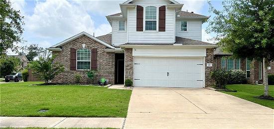 102 Forest Bend Ct, Clute, TX 77531