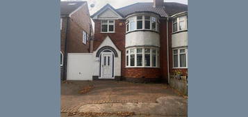 3 bedroom semi-detached house