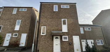 4 bedroom semi-detached house