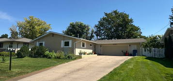 1009 E  9th St, Ogallala, NE 69153