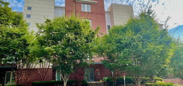 1811 14th St N Unit 105, Arlington, VA 22209