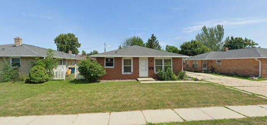 845-847 Abrams St, Green Bay, WI 54302