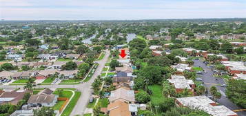 8507 SW 19th St, North Lauderdale, FL 33068