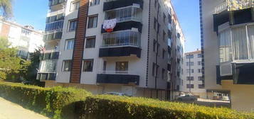 Uur Mumcu caddesi Ergenekon park yannda kiralk 3+1 daire