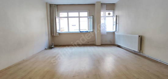 B,PAŞADA ÇİFT BALKONLU 130 M2 2+1 ÇOK GENİŞ SATILIK 1.KAT DAİRE