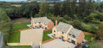 5 bed detached house for sale