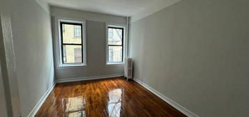 35-47 34th St #2B, Astoria, NY 11106