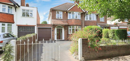 3 bed semi-detached house for sale