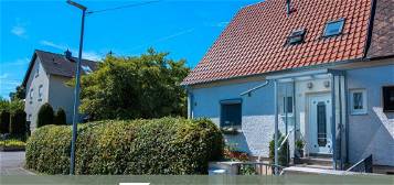 Hier wird sich Ihre Familie wohlfühlen! Charmante Doppelhaushälfte in Burgau zu verkaufen.