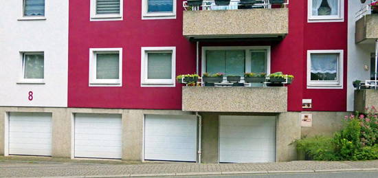 Stilvolle, modernisierte 3,5-Raum-Erdgeschosswohnung mit Einbaukü