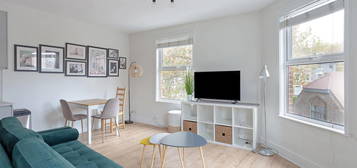 Flat for sale in Boutflower Road, London SW11