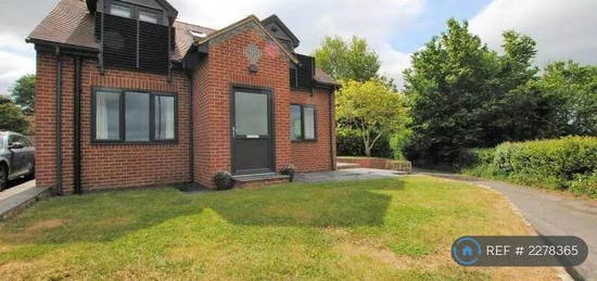 3 bedroom detached house