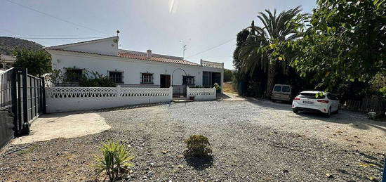 Chalet en Alcaucín