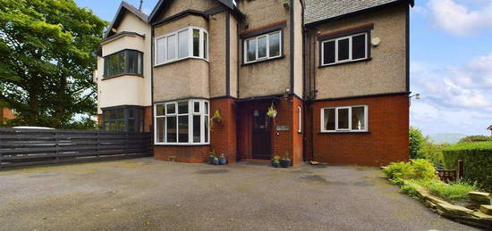 5 bedroom semi-detached house for sale