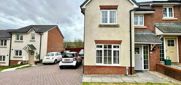 3 bed semi-detached house for sale