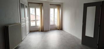 Location appartement 4 pièces 96 m²